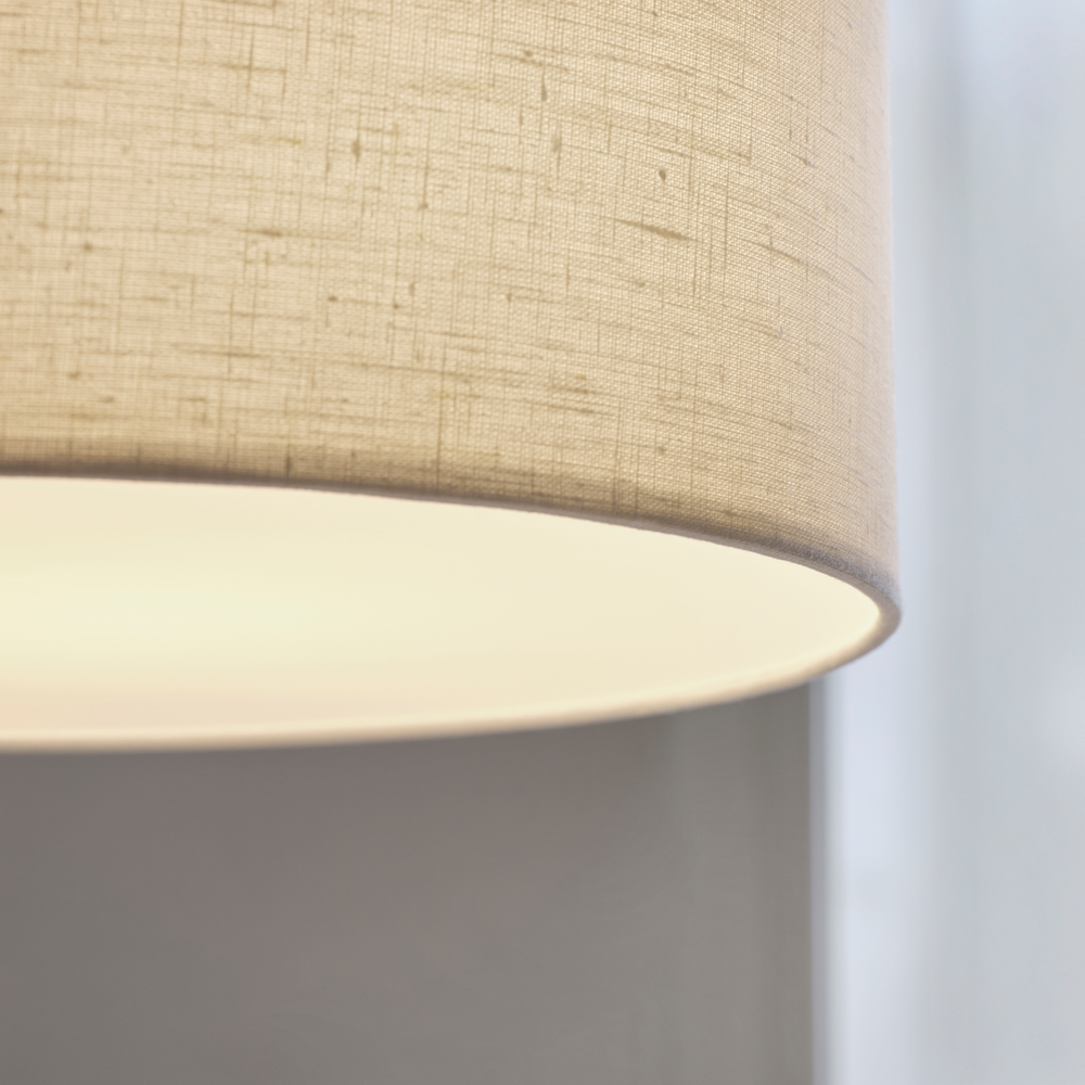 Soft Ø44 Natur/Bronze hängelampe Von Belid - Der integrierte Blendschutz aus recyceltem und recycelbarem PMMA sorgt f&uuml;r ein gleichm&auml;&szlig;iges und angenehmes Licht.