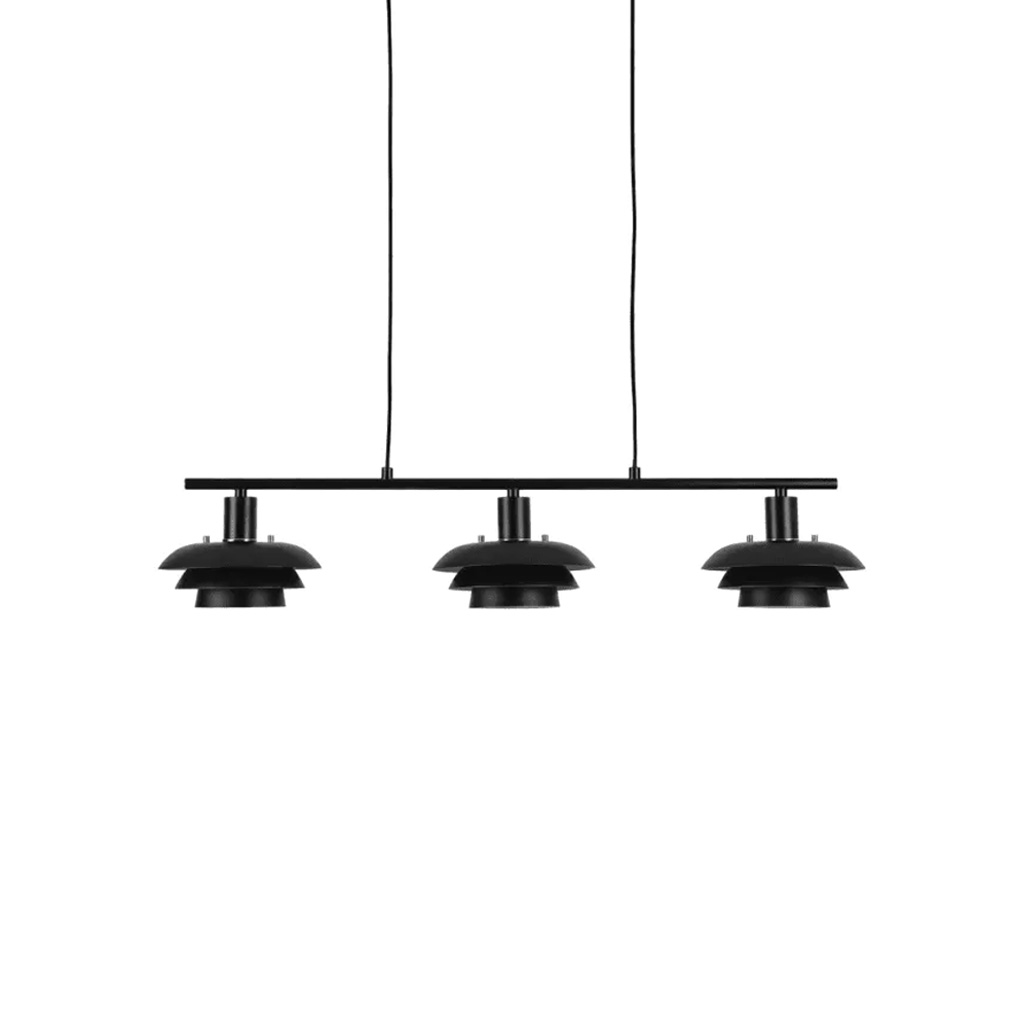 Stealth 86cm Schwarz hängelampe Von Nordic Lighting - Die Leuchte wird mit zwei Sets an Details geliefert &ndash; Kn&ouml;pfen und Ringen in Messingoptik und Schwarz &ndash; sodass Sie ganz einfach die Optik w&auml;hlen k&ouml;nnen, die am besten zu Ihrer Einrichtung passt.