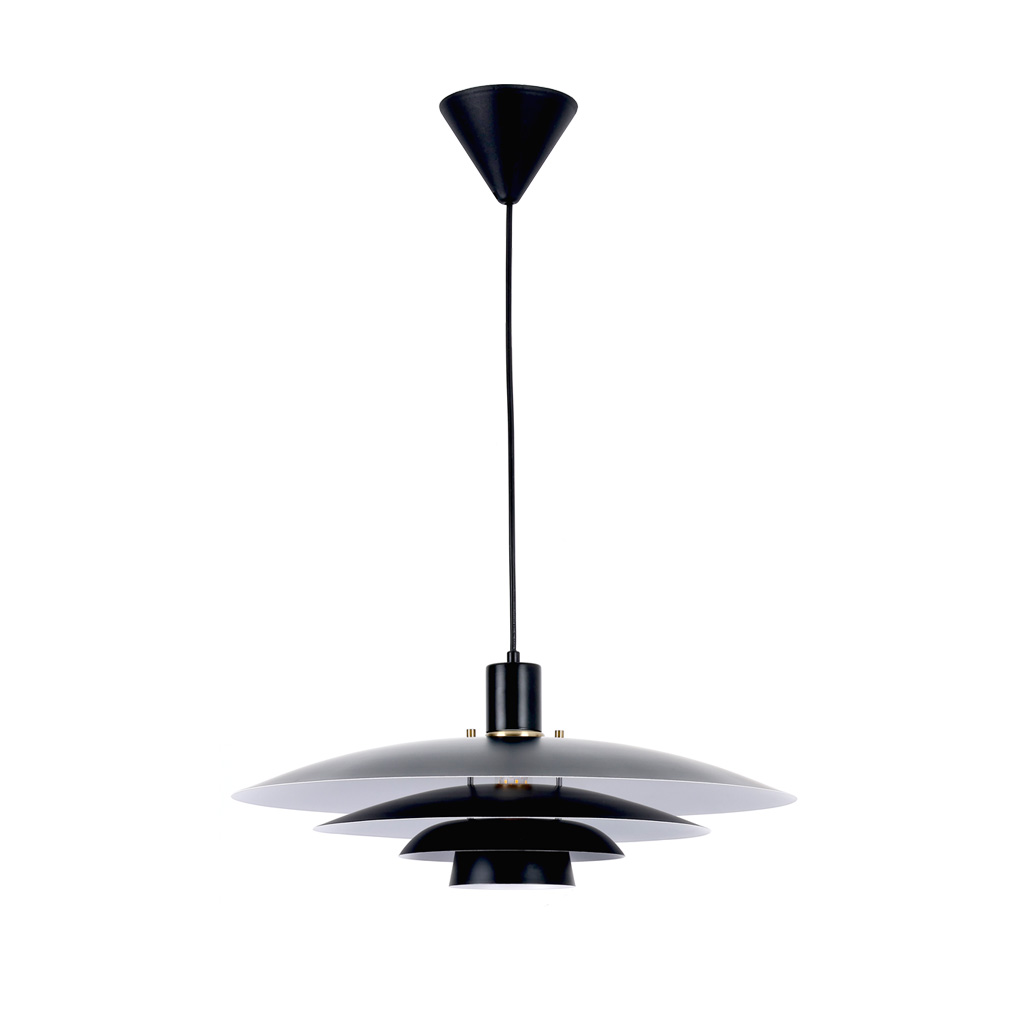 Stealth Ø50 Schwarz hängelampe Von Nordic Lighting - Die Leuchte wird mit zwei Sets an Details geliefert &ndash; Kn&ouml;pfen und Ringen in Messing und Schwarz &ndash; sodass Sie den gew&uuml;nschten Ausdruck w&auml;hlen und das Design an Ihre Einrichtung anpassen k&ouml;nnen.