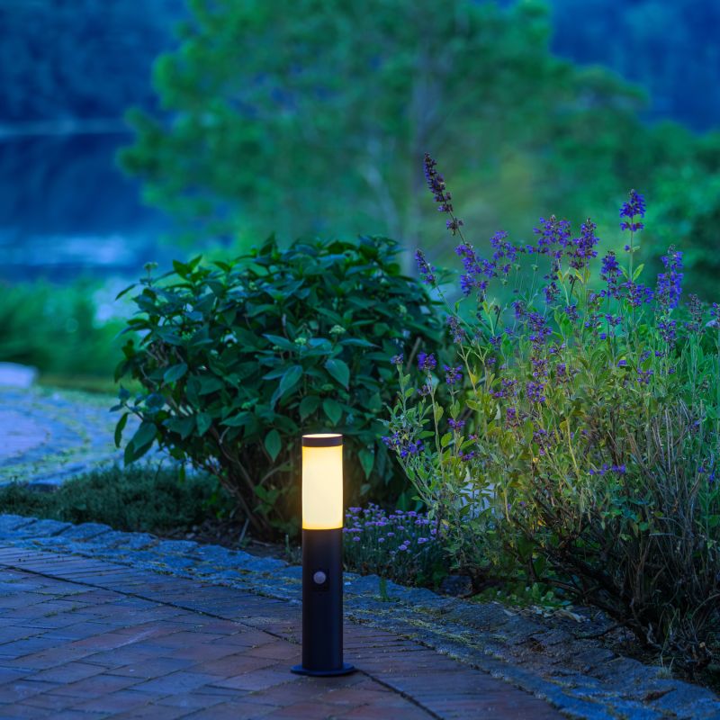 Dody 45cm Schwarz pollarleuchten Von Brilliant - Dody ist eine stilvolle Pollerleuchte, die sich perfekt für Einfahrten, Gehwege und Terrassen eignet.