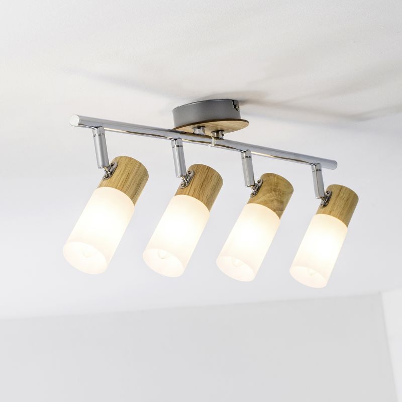 Babsan 4 Holz spotlight Von Brilliant - Die Holzdetails in Kombination mit den weißen Schirmen vermitteln ein warmes und natürliches Gefühl, das auf moderne Funktionalität trifft.