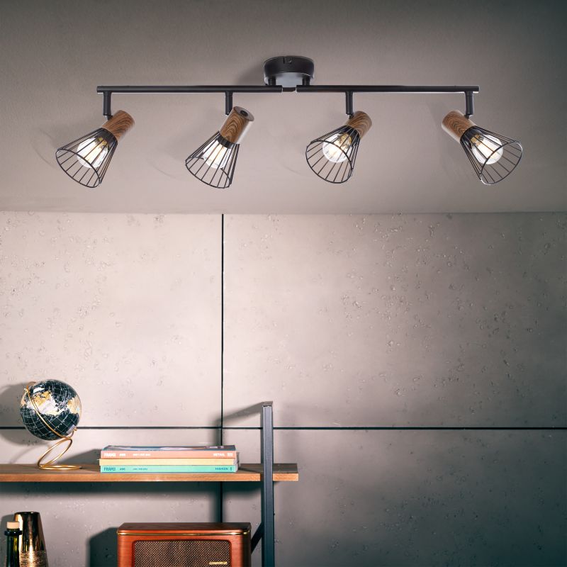 Manama 4 Schwarz spotlight Von Brilliant - Die verstellbaren Leuchtenköpfe ermöglichen eine einfache Lichtausrichtung, unabhängig davon, ob die Leuchte an der Decke oder an der Wand montiert ist.