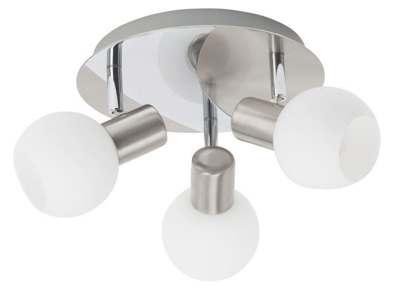 Tiara 3 Silber spotlight Von Brilliant - Tiara ist ein zeitloser Strahler aus Metall in Silber, der f&uuml;r flexible Beleuchtung im Wohnbereich sorgt.