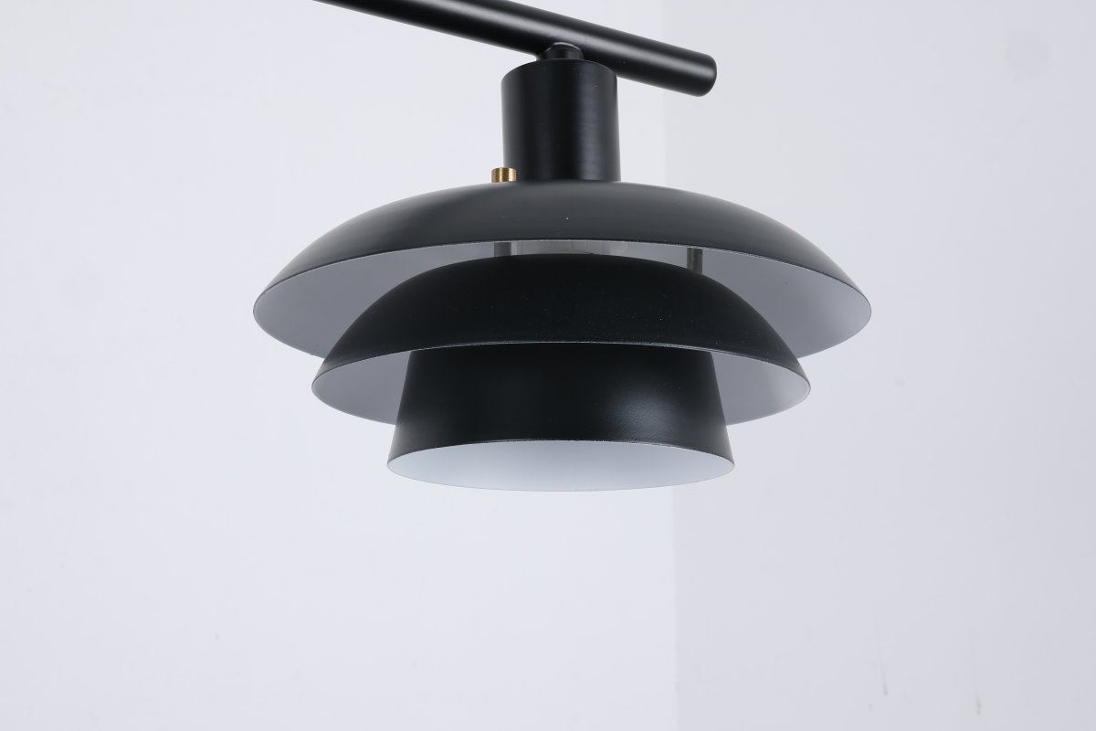 Stealth 120cm Schwarz hängelampe Von Nordic Lighting - Die Leuchte wird mit zwei Sets an Details geliefert &ndash; Kn&ouml;pfen und Ringen in Messingoptik und Schwarz &ndash; sodass Sie ganz einfach die Optik w&auml;hlen k&ouml;nnen, die am besten zu Ihrer Einrichtung passt.