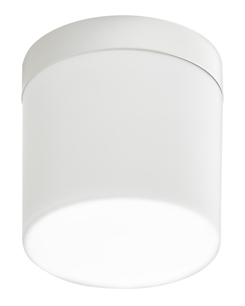 Utö Ø20 Vit badezimmerlampe Von Armaturhantverk - Den vita sk&auml;rmen skapar en bra och j&auml;mn ljusspridning i rummet.
