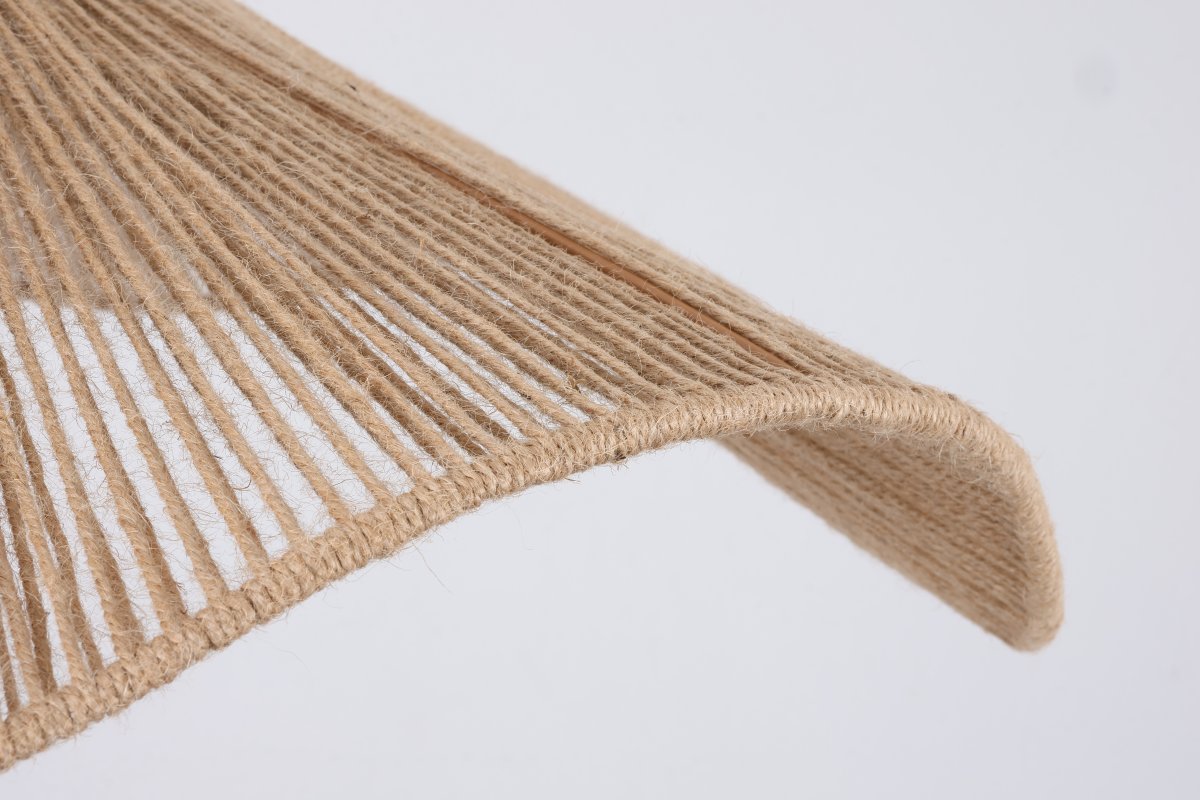 Rocca Ø70 Natur hängelampe Von Nordic Lighting - Das Licht wird sanft durch das Material gefiltert und sorgt f&uuml;r eine warme und einladende Atmosph&auml;re im Raum.