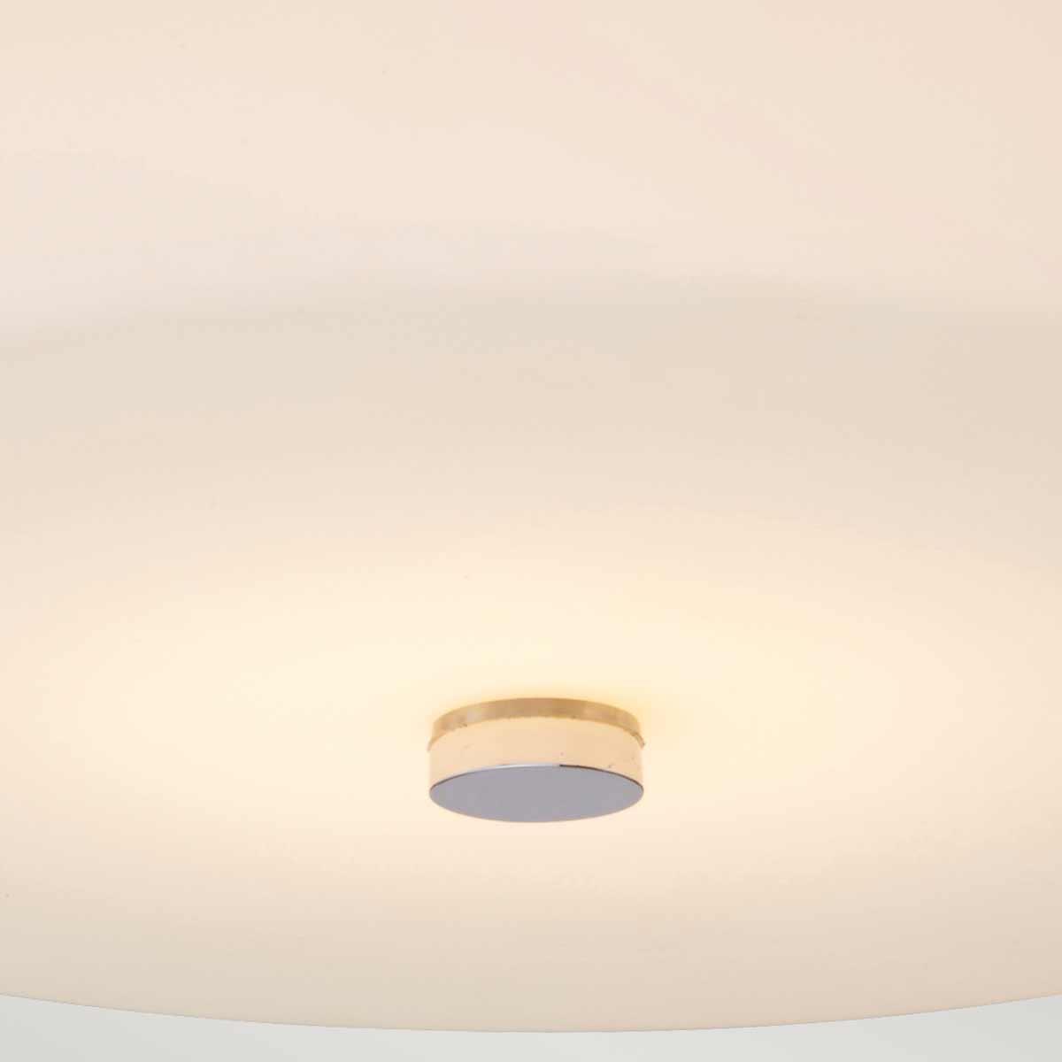 Tamar Ø24 Chrom poliert badezimmerlampe Von Elstead Lighting - Die Deckenleuchte Tamar in poliertem Chrom ist eine stilvolle und funktionale Beleuchtungslösung, die dank der Schutzart IP44 perfekt für Badezimmer geeignet ist, sich aber auch für Flure und Räume mit niedrigen Decken eignet.