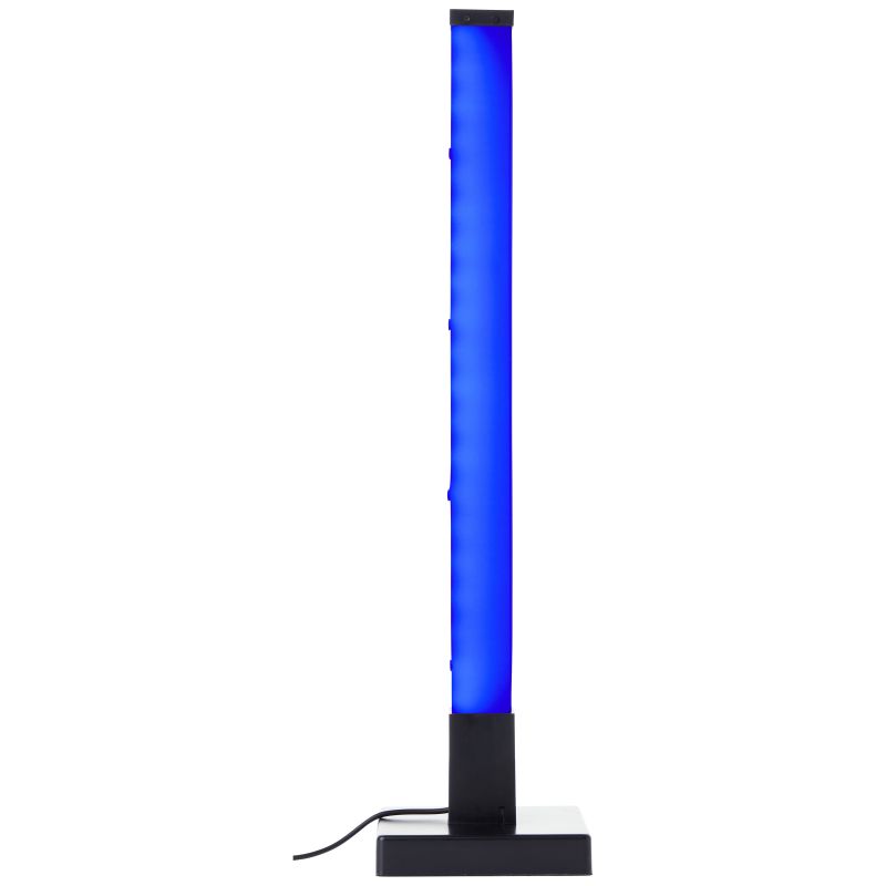 Neele 50cm Schwarz tischlampe Von Brilliant - Dank RGB-LED steht Ihnen eine gro&szlig;e Auswahl an Farben und Effekten zur Verf&uuml;gung, sodass Sie das Licht ganz einfach an Ihre Stimmung und den Anlass anpassen k&ouml;nnen.