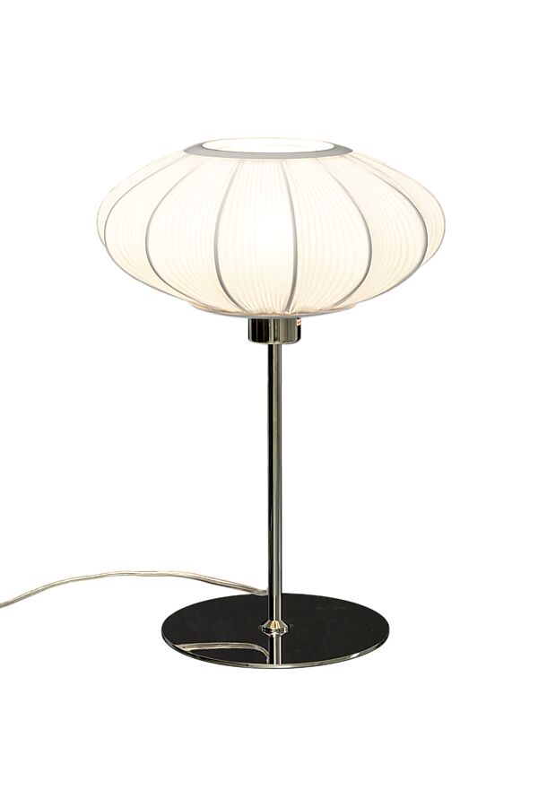 Mamsell 45cm Chrom tischlampe Von Aneta Lighting - Die Tischleuchte Mamsell ist mit fein plissiertem Stretchstoff bespannt, der für ein angenehmes, leicht gedämpftes Licht sorgt.