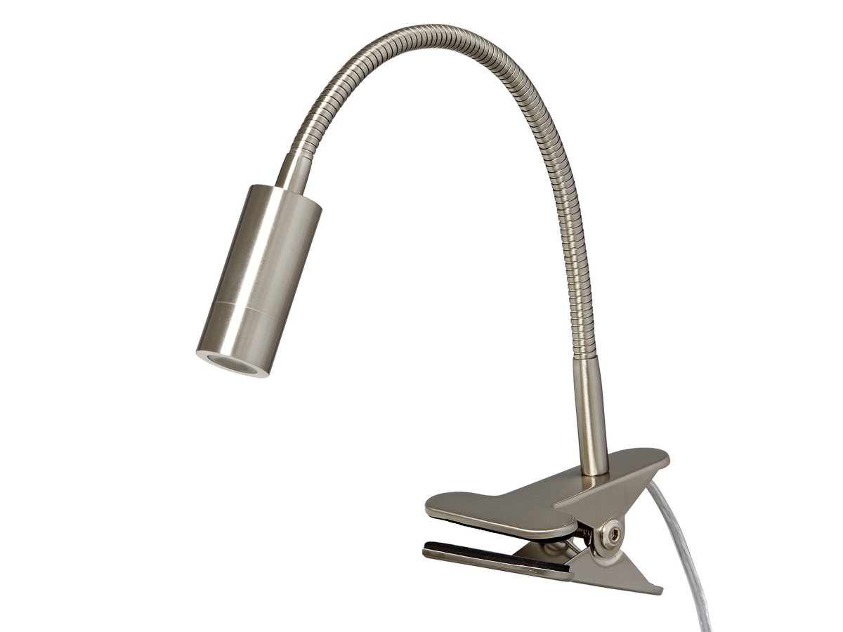 Arholma Nickel klemmlampe Von Armaturhantverk - Diese elegante und flexible Klemmlampe aus Nickel bietet einfache und funktionale Beleuchtung, wo Sie sie brauchen.