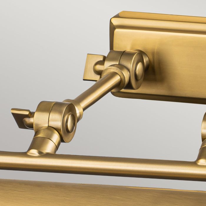 Winchfield 70cm Antikes Messing Von Elstead Lighting - Erhältlich in antikem Messing, Mattschwarz und Eicheneffekt für Bildschirme und Wandhalterungen.