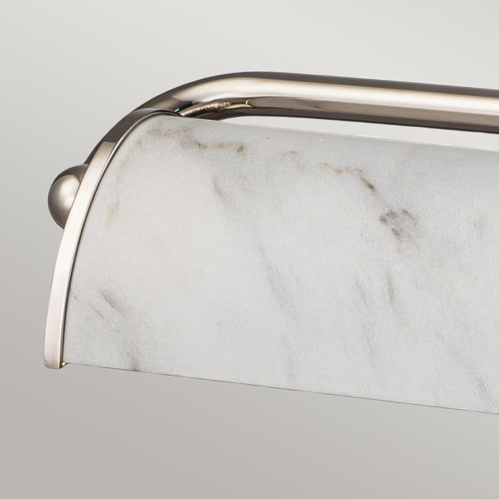 Winchfield 70cm Weiß Von Elstead Lighting - Erhältlich in antikem Messing, Mattschwarz und Eicheneffekt für Bildschirme und Wandhalterungen.