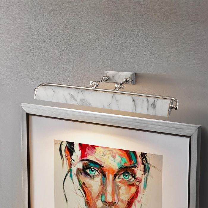 Winchfield 70cm Weiß Von Elstead Lighting - Erhältlich in antikem Messing, Mattschwarz und Eicheneffekt für Bildschirme und Wandhalterungen.