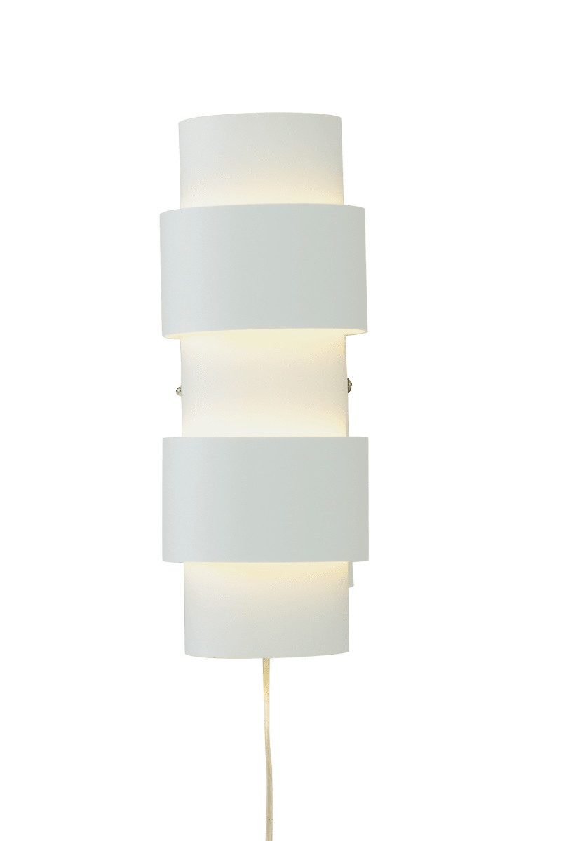 Lorena 26cm Weiß wandlampe Von Aneta Lighting - Der Metallschirm sorgt f&uuml;r einen sanften und sch&ouml;nen Lichteffekt.