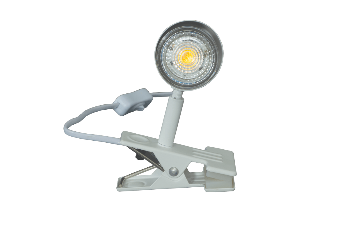 Hugin Weiß klemmlampe Von Aneta Lighting - Die praktische Hugin Metall-Klemmleuchte l&auml;sst sich einfach an Kopfteil, Regal oder Schreibtisch befestigen.